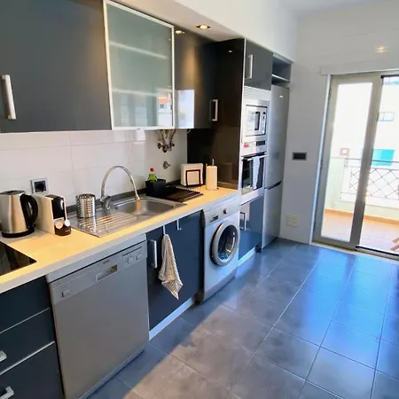 Morada Do Sol - Fun Apartment, With Pool & Close To The Strip * Albufeira
